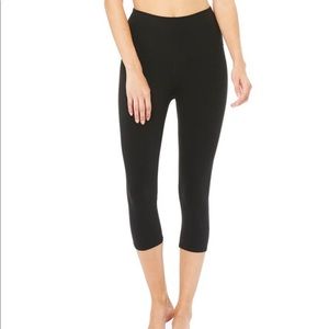 Alo Yoga Airbrush Capri Leggings Glossy Black XS